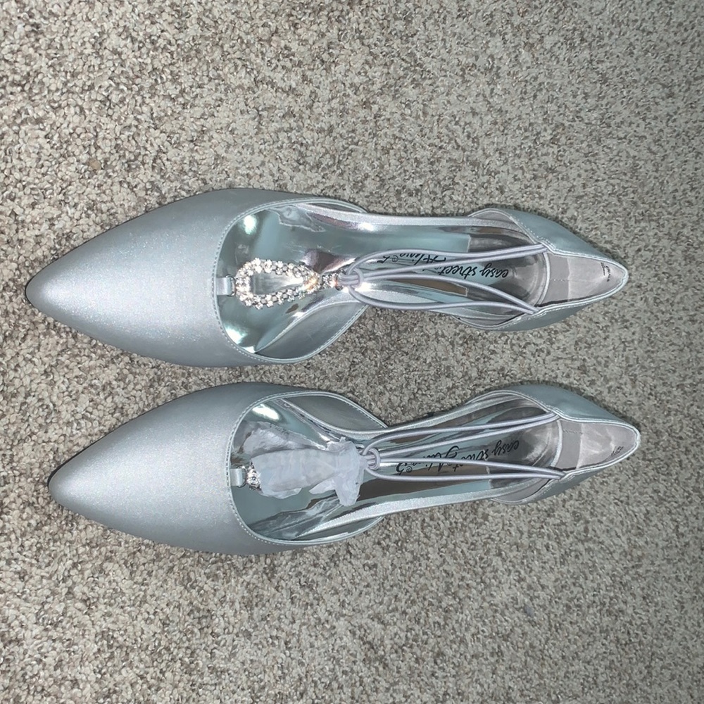 Easy Street Alive #5 Shoes